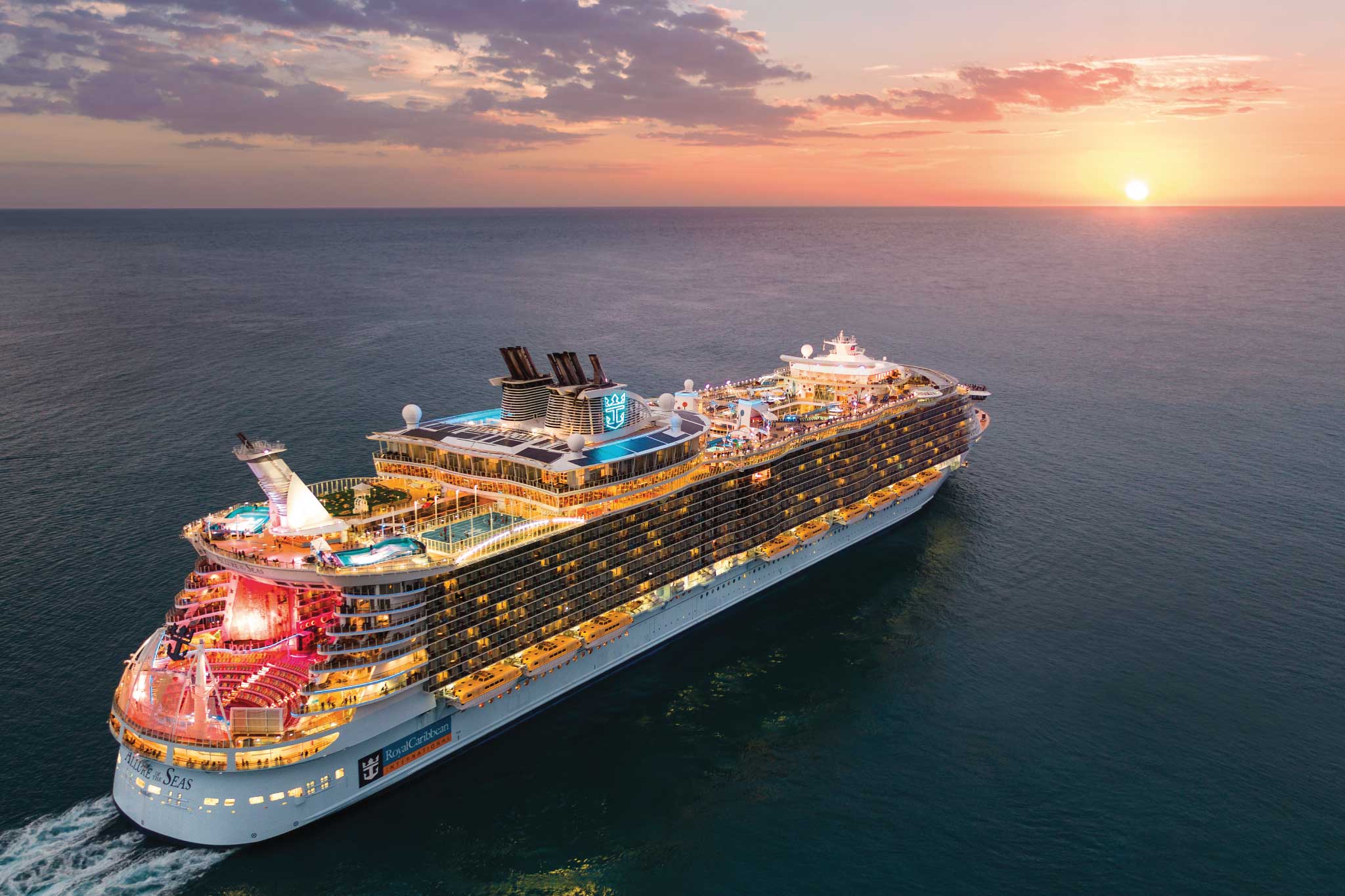 Sunset-navio Navio de cruzeiro ao pôr do sol - Shopping de Cruzeiros